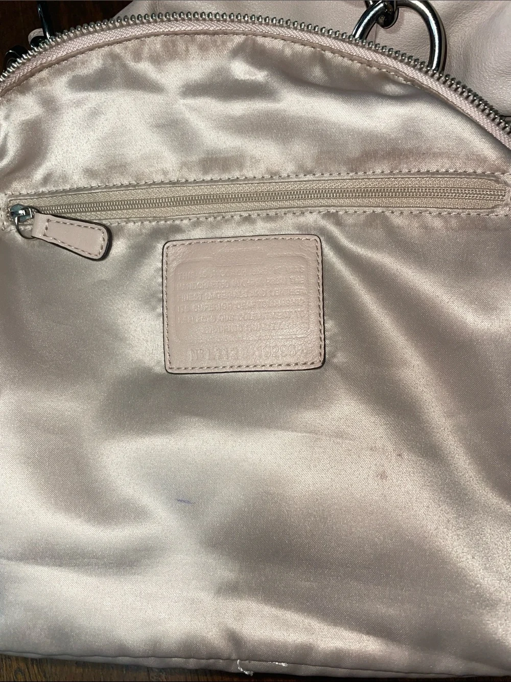 Coach great beige